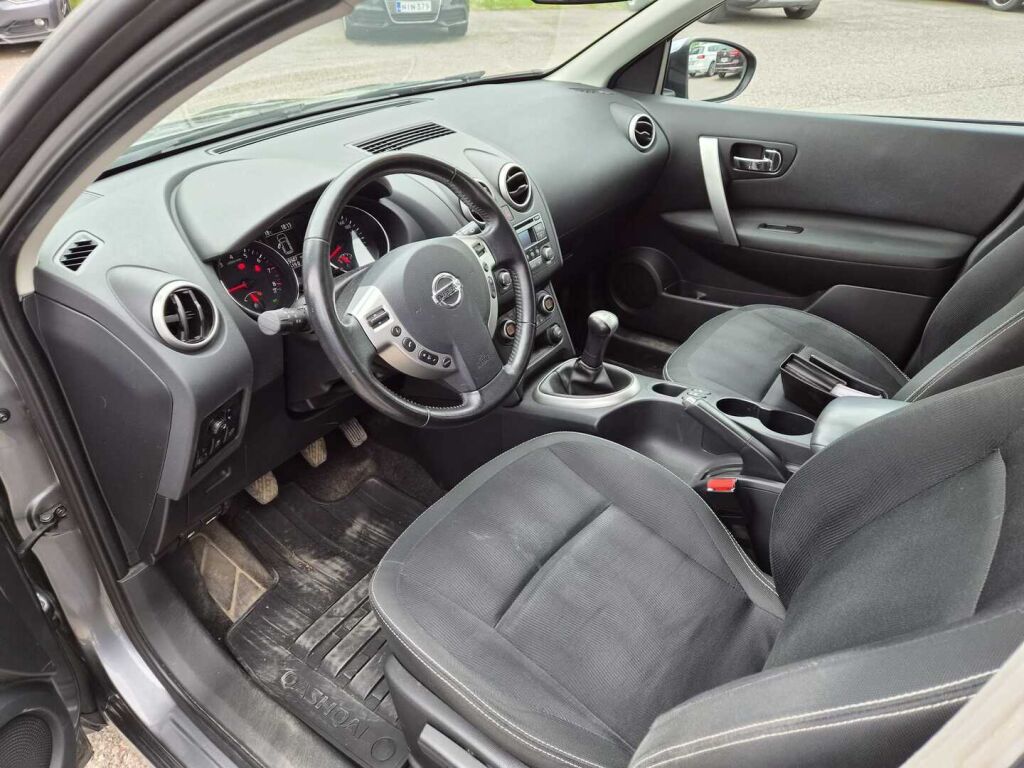 Nissan Qashqai 2011 Harmaa