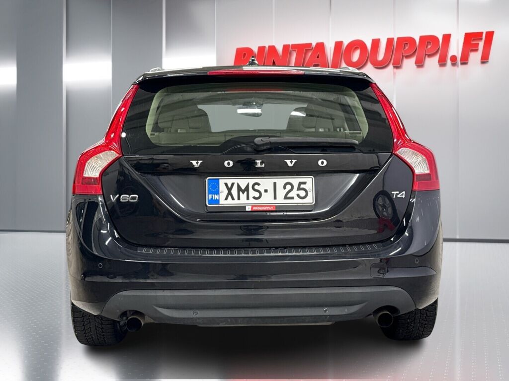 Volvo V60 2011 Musta