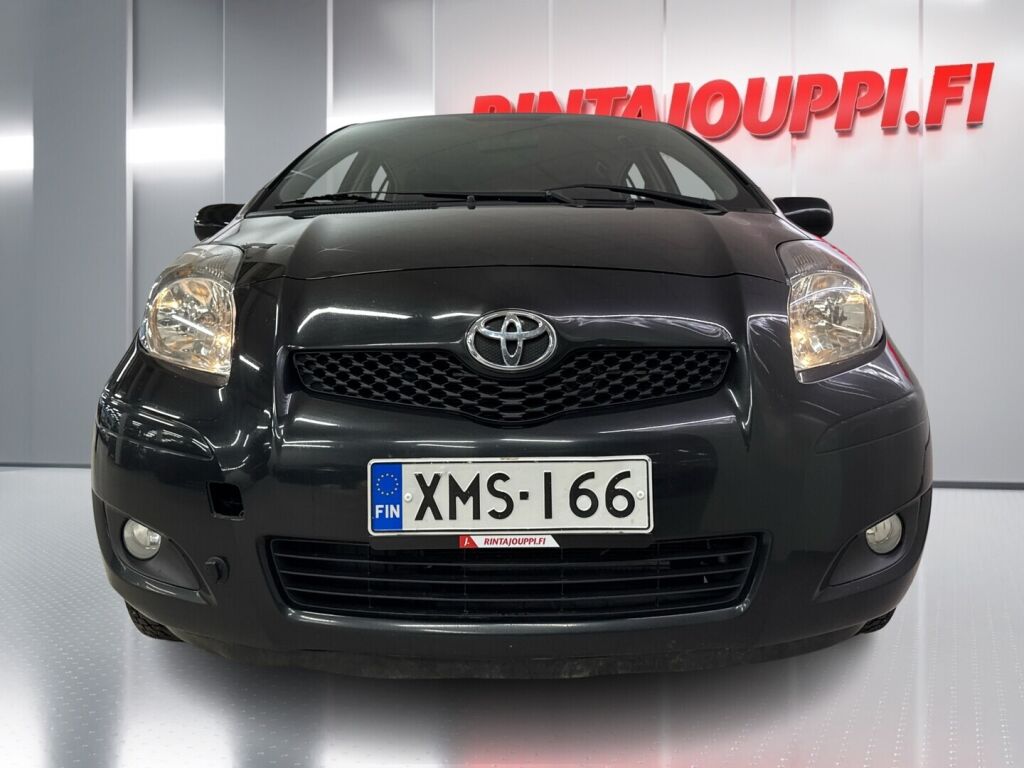 Toyota Yaris 2011 Musta