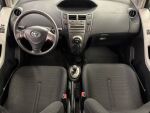 Toyota Yaris 2011 Musta