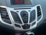 Ford Fiesta 2011 Valkoinen