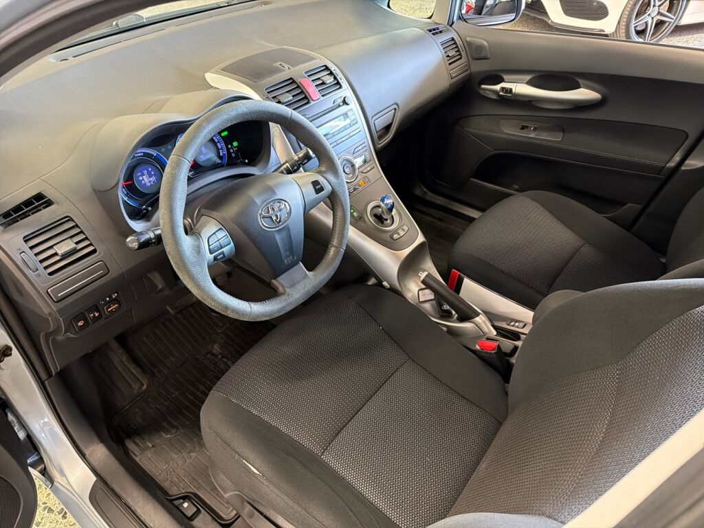 Toyota Auris 2011 Sininen