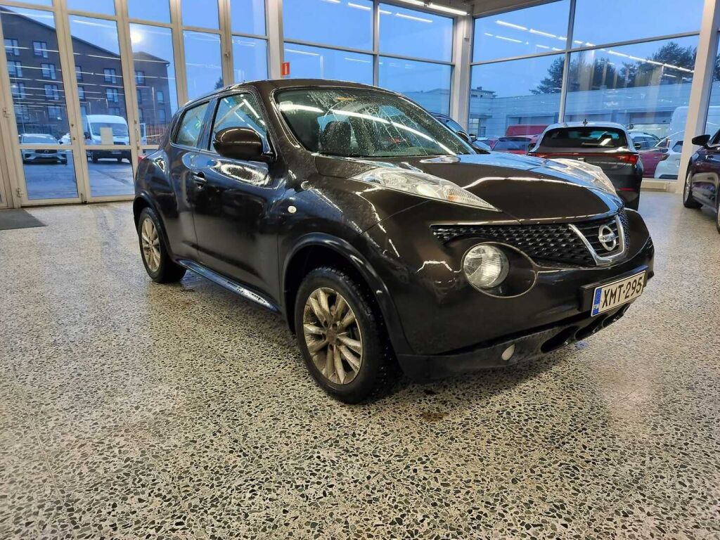 Nissan Juke 2011 Ruskea (beige)