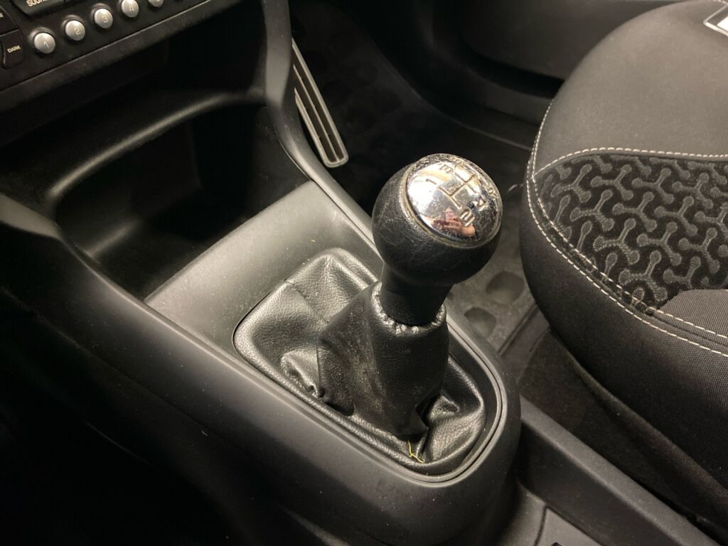 Citroen C3 2010 Musta