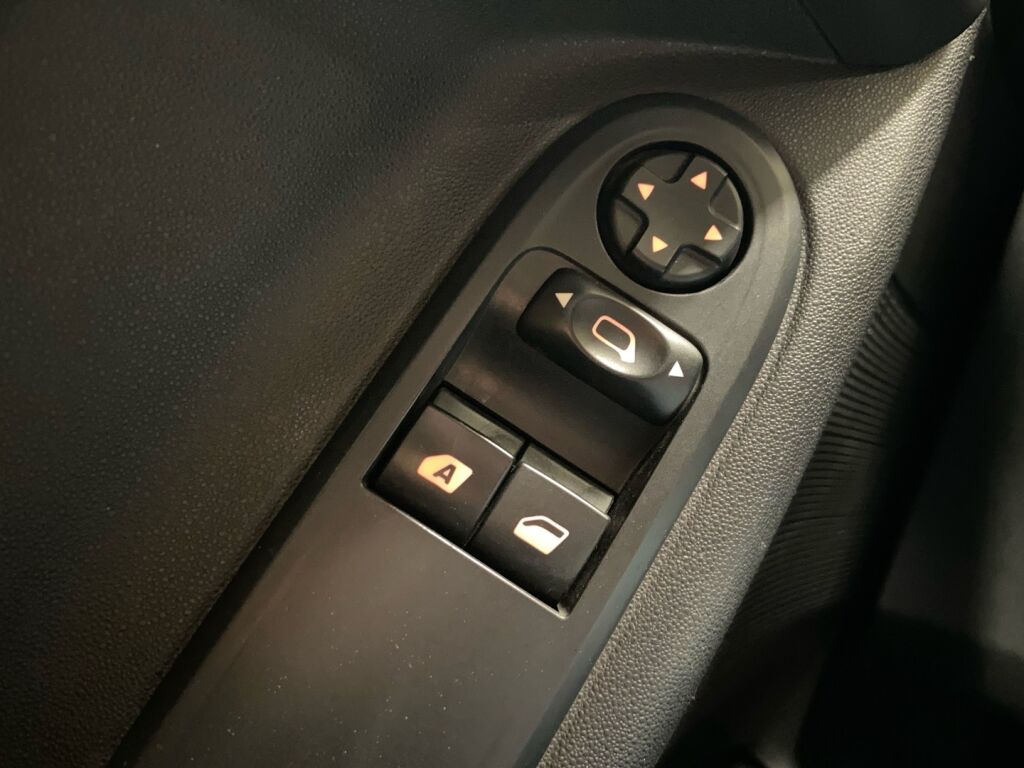 Citroen C3 2010 Musta