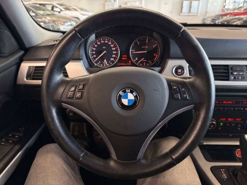 BMW 320 2012 Harmaa