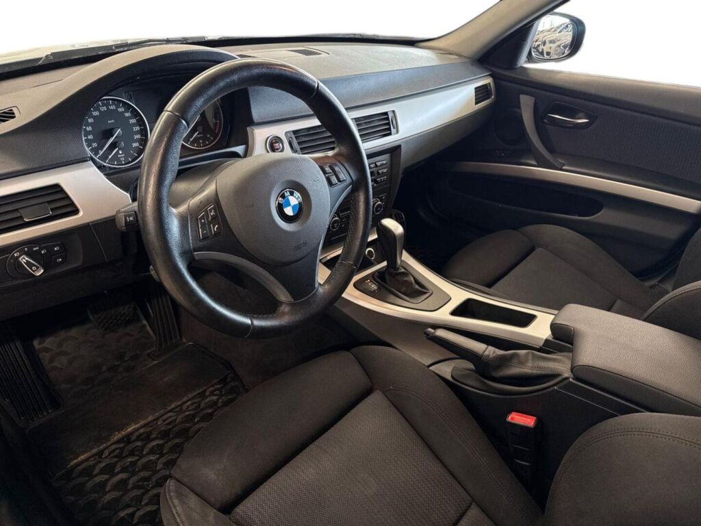 BMW 320 2012 Harmaa
