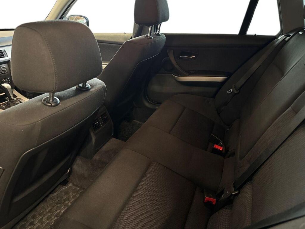 BMW 320 2012 Harmaa