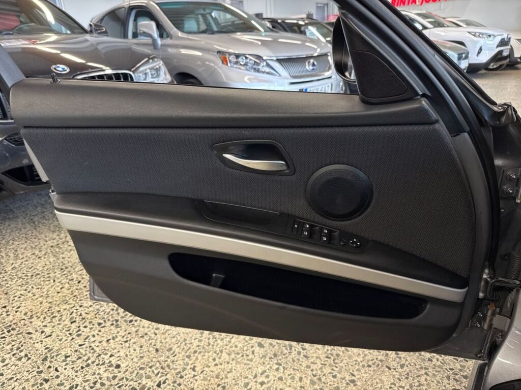BMW 320 2012 Harmaa