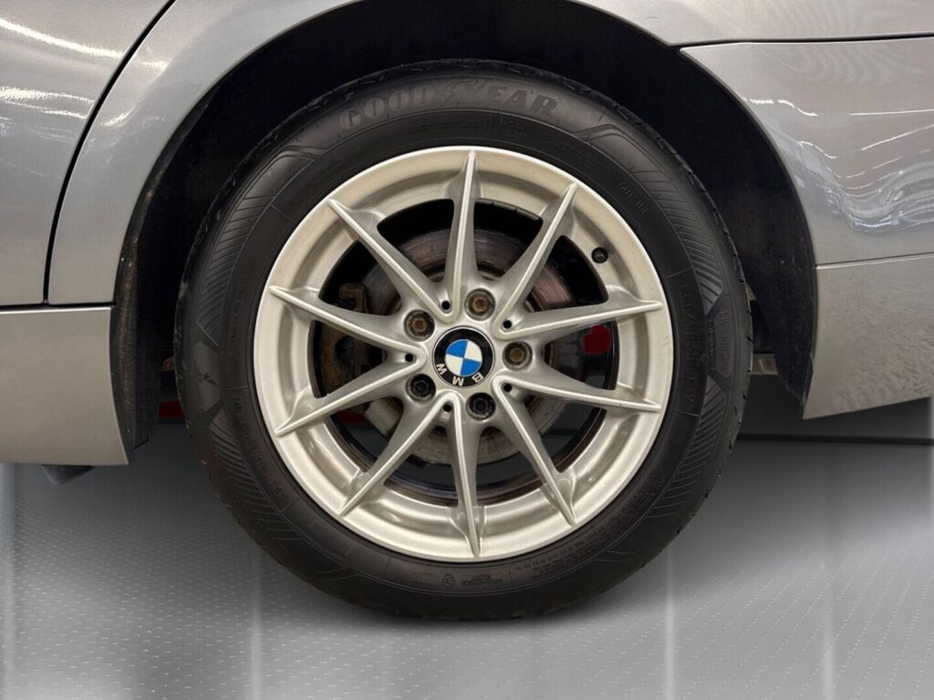 BMW 320 2012 Harmaa
