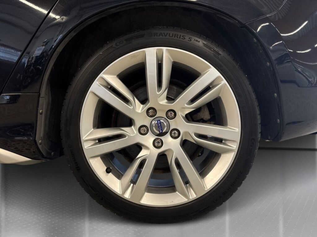 Volvo V60 2011 Musta