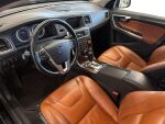 Volvo V60 2011 Musta