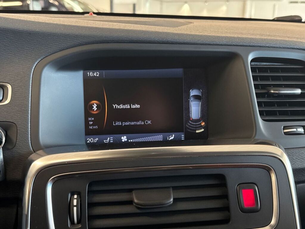 Volvo V60 2011 Musta