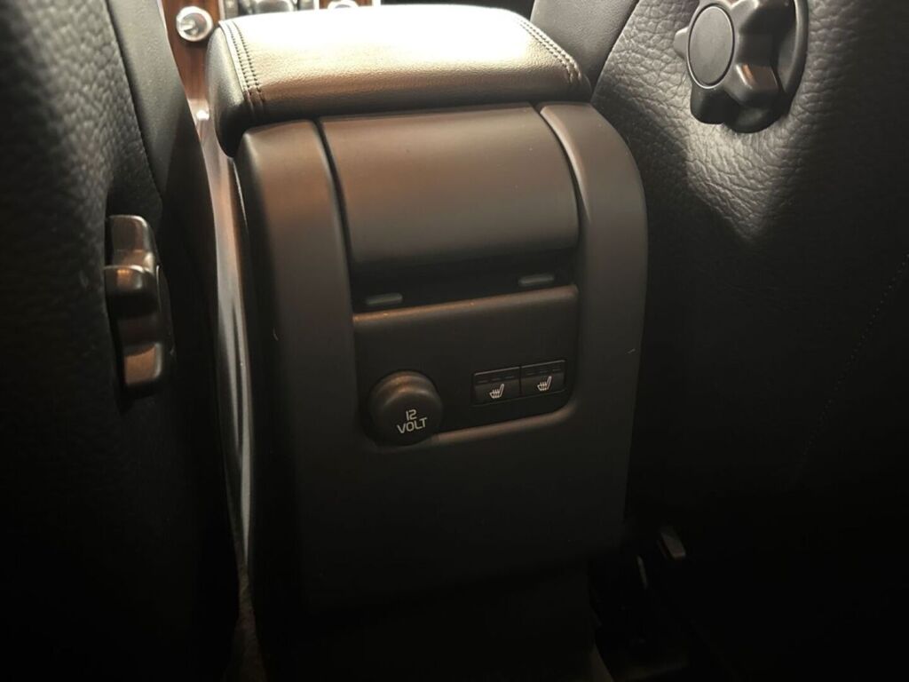 Volvo V60 2011 Musta