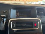 Volvo V60 2011 Musta