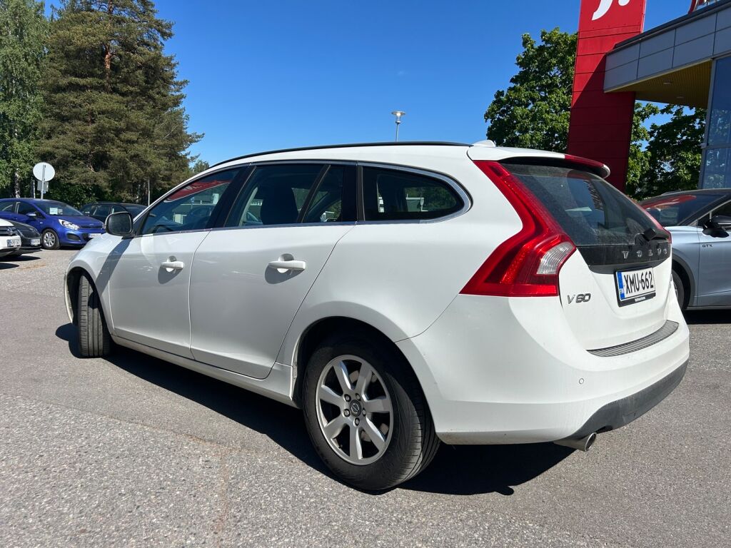 Volvo V60 2011 Valkoinen