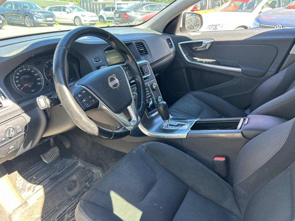Volvo V60 2011 Valkoinen