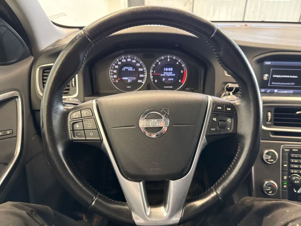 Volvo V60 2011 Valkoinen