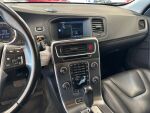 Volvo V60 2010 Punainen