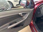 Volvo V60 2010 Punainen