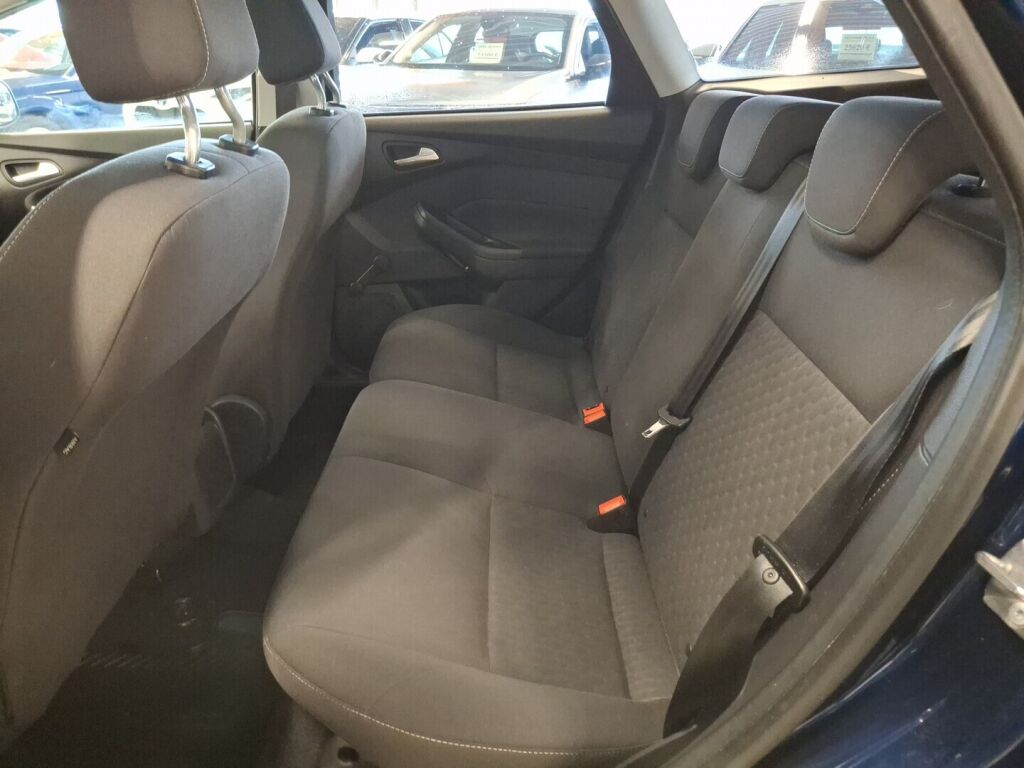 Ford Focus 2013 Sininen