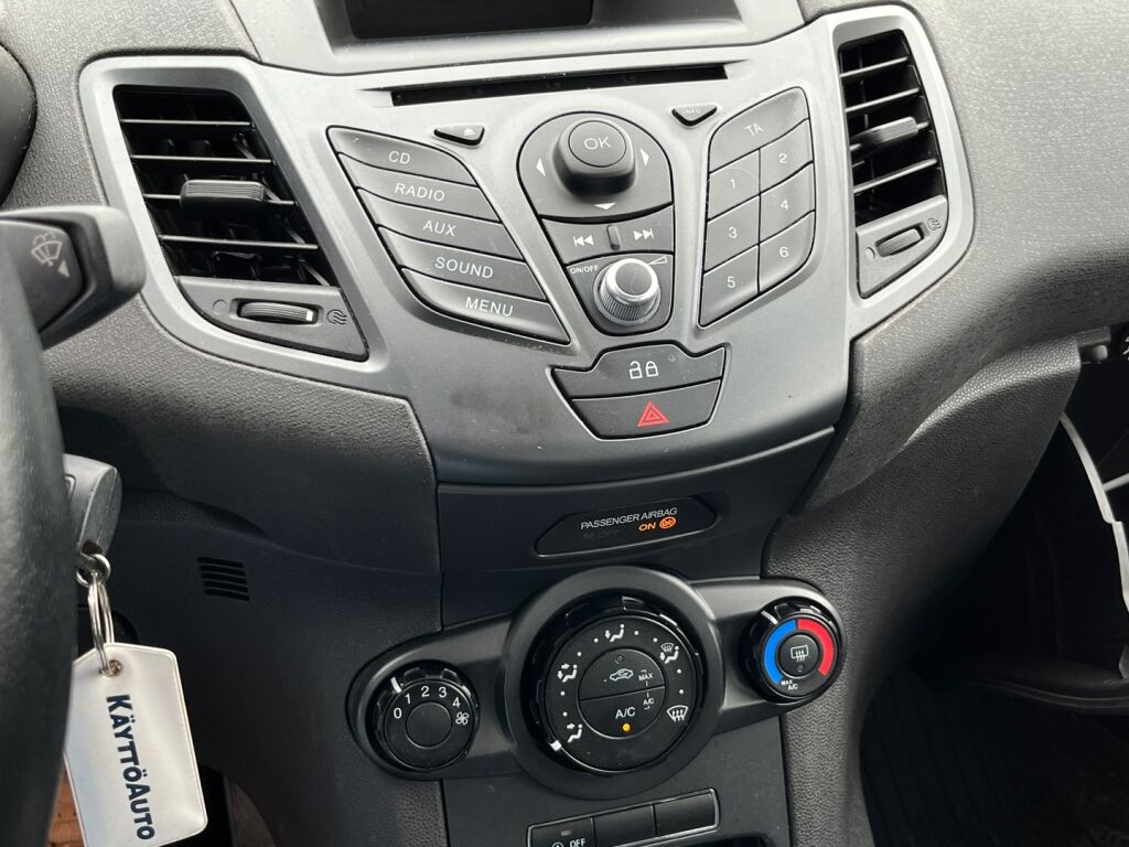 Ford Fiesta 2013 Punainen