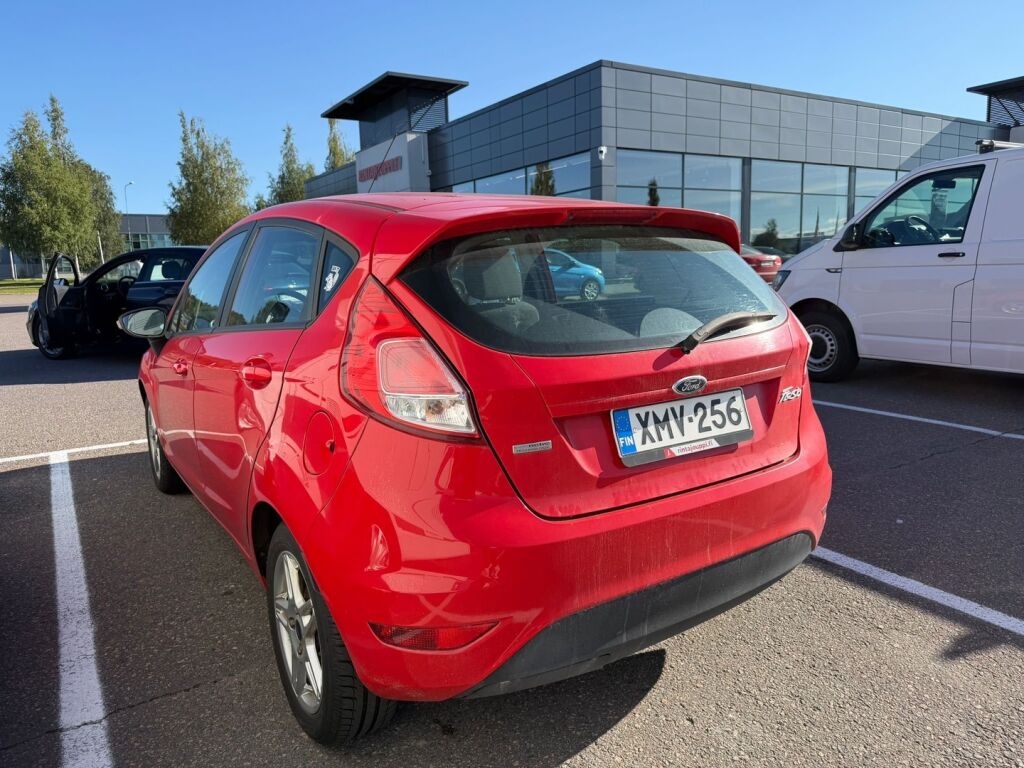 Ford Fiesta 2013 Punainen