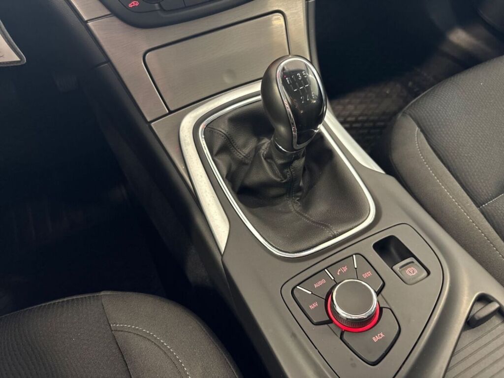 Opel Insignia 2013 Musta