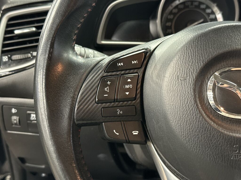 Mazda Mazda3 2014 Musta