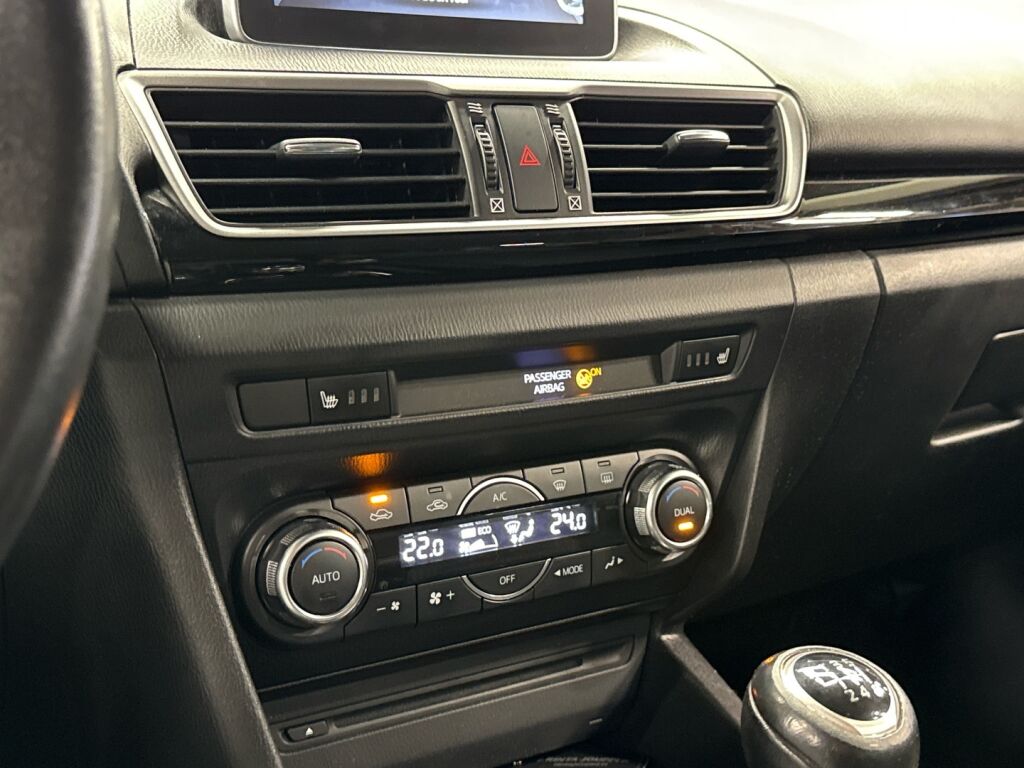 Mazda Mazda3 2014 Musta