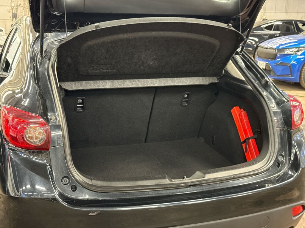 Mazda Mazda3 2014 Musta