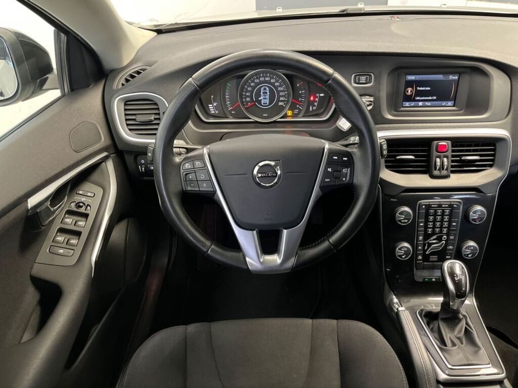 Volvo V40 Cross Country 2017 Ruskea (beige)