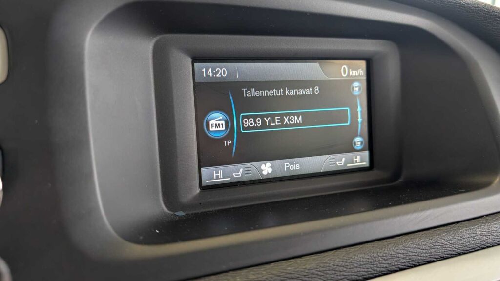 Volvo V40 Cross Country 2017 Ruskea (beige)