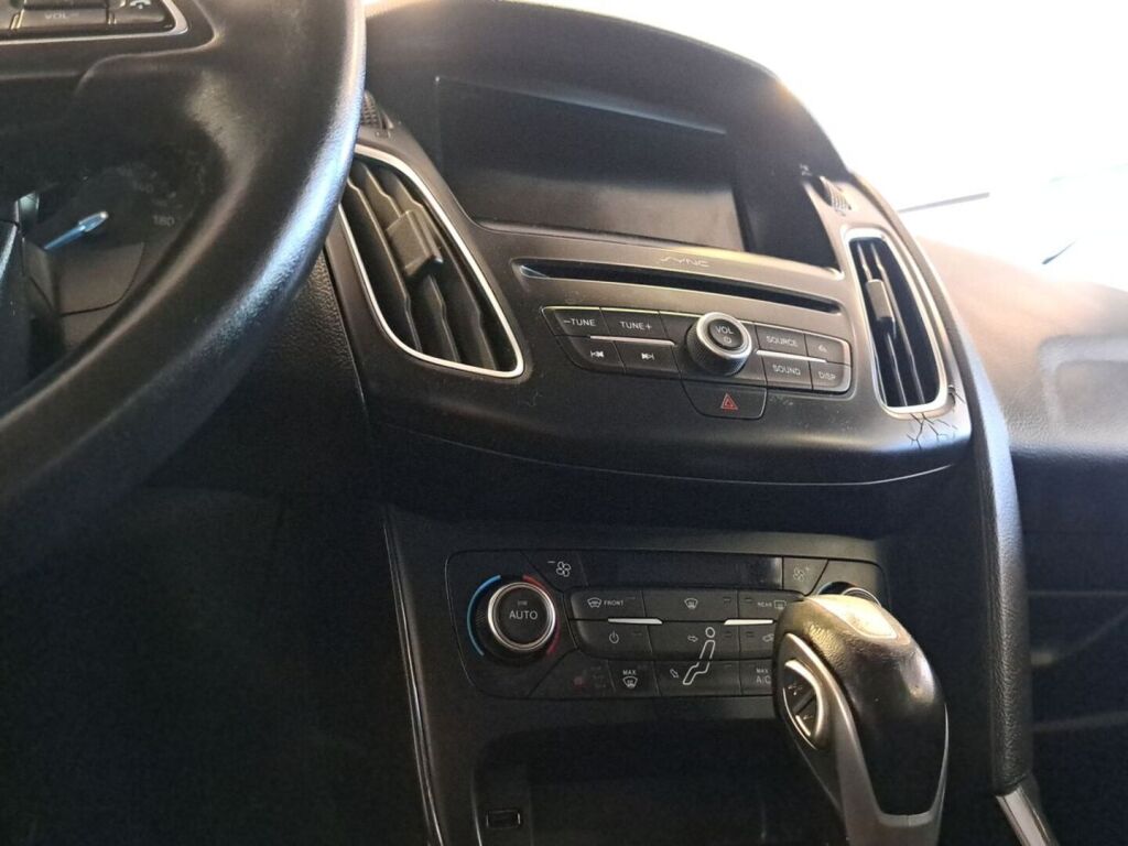 Ford Focus 2016 Harmaa
