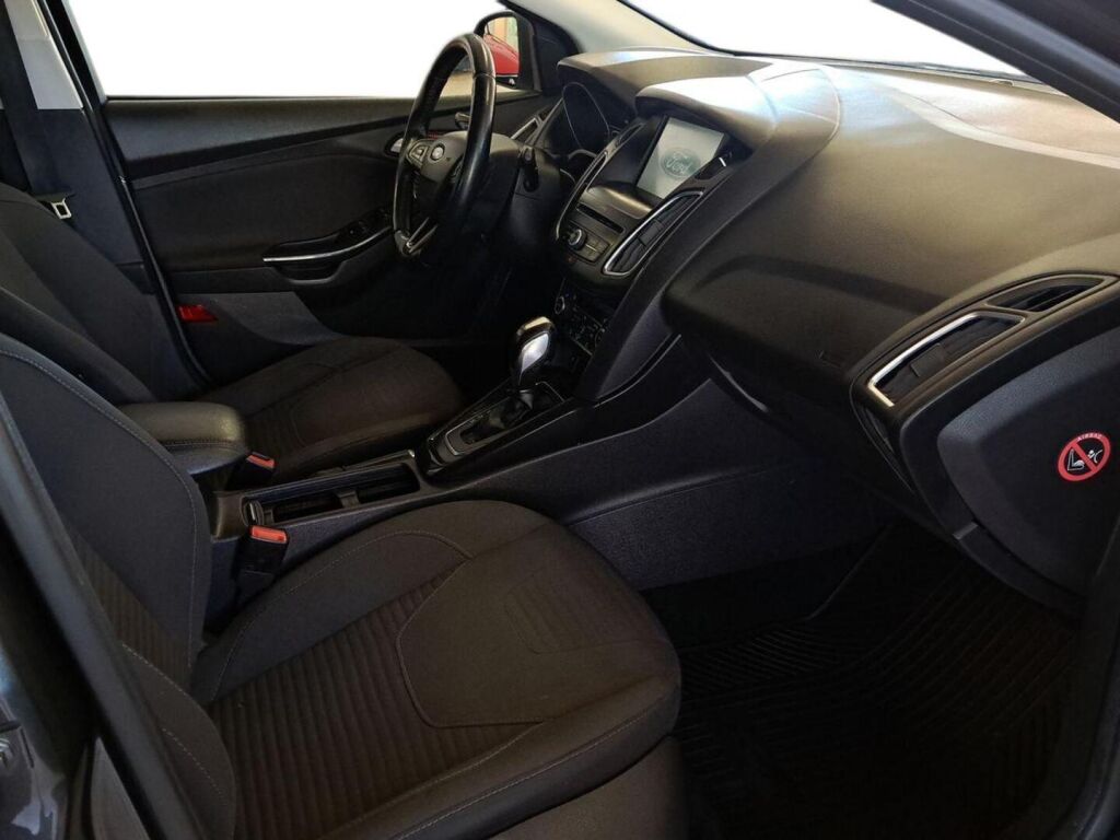 Ford Focus 2016 Harmaa