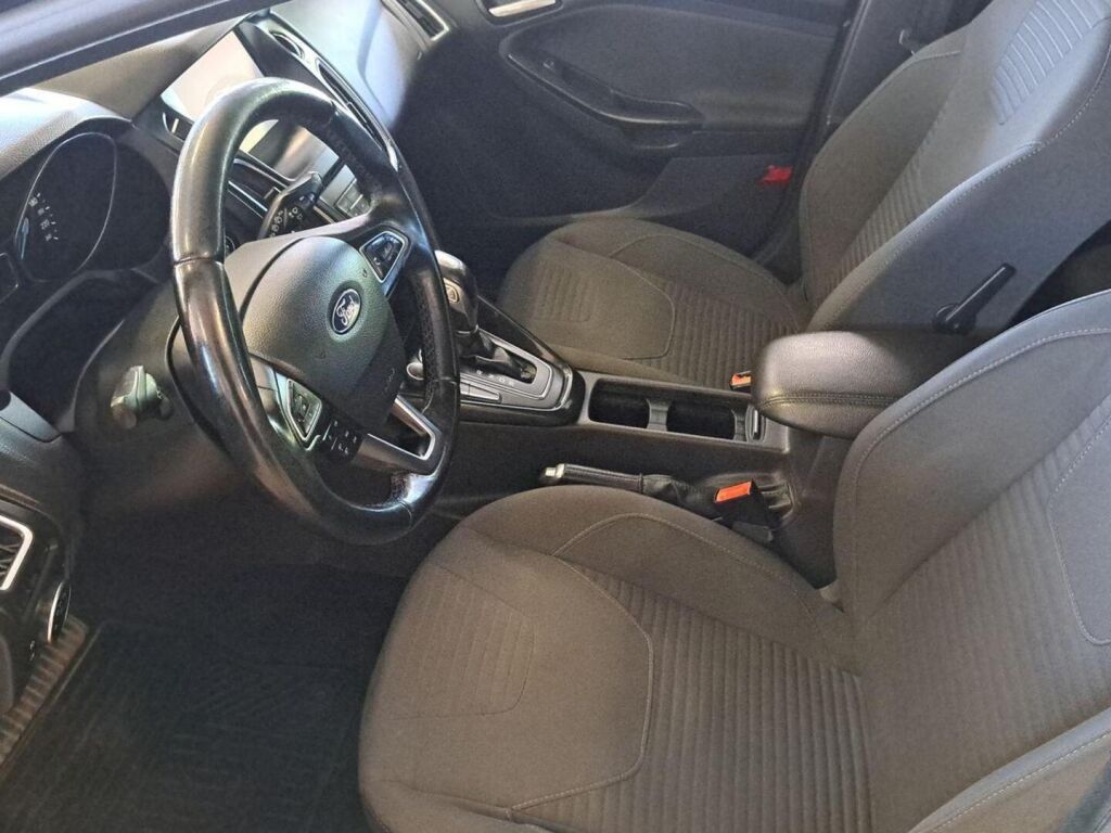 Ford Focus 2016 Harmaa