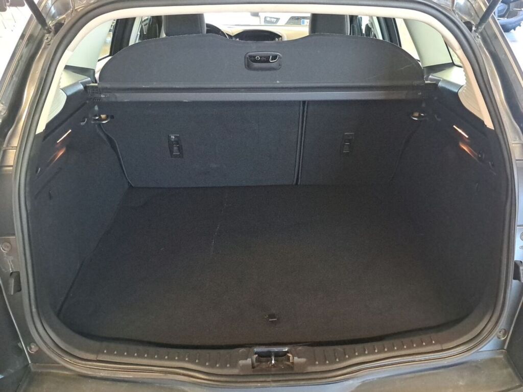 Ford Focus 2016 Harmaa