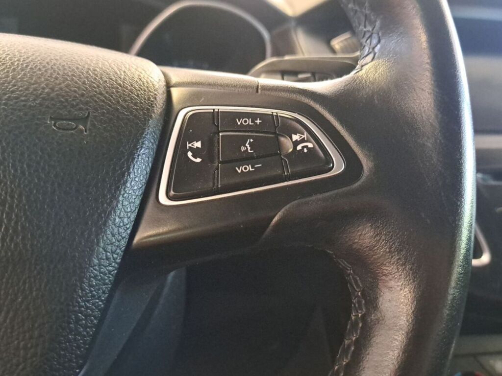 Ford Focus 2016 Harmaa