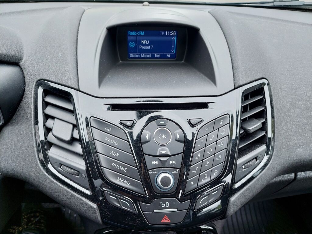 Ford Fiesta 2016 Musta