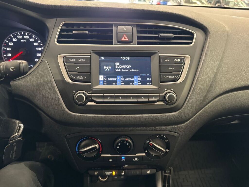 Hyundai i20 Hatchback 2019 Ruskea (beige)