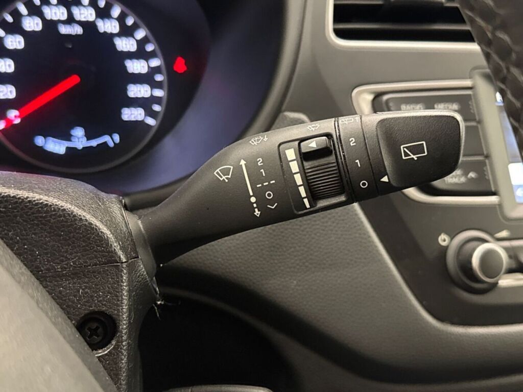 Hyundai i20 Hatchback 2019 Ruskea (beige)