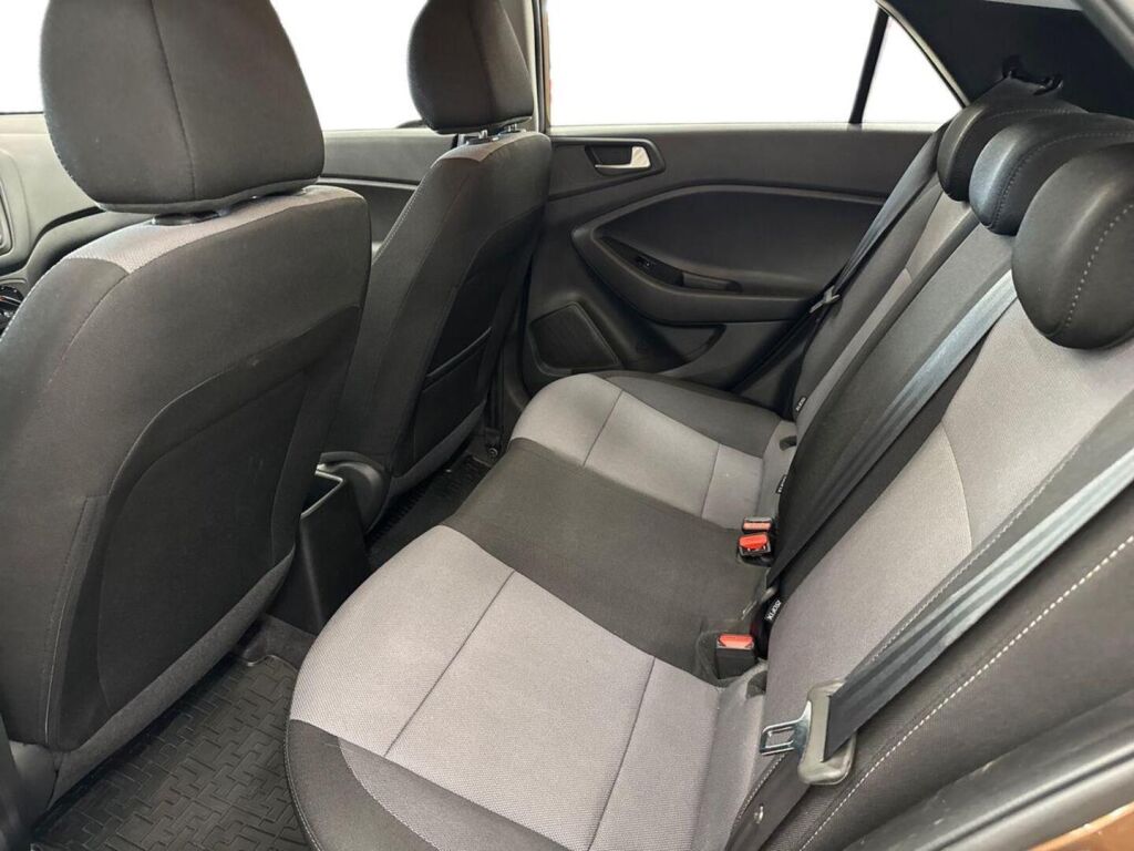 Hyundai i20 Hatchback 2019 Ruskea (beige)