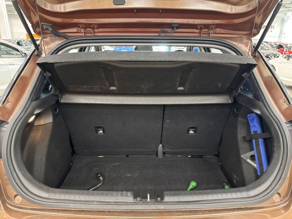 Hyundai i20 Hatchback 2019 Ruskea (beige)