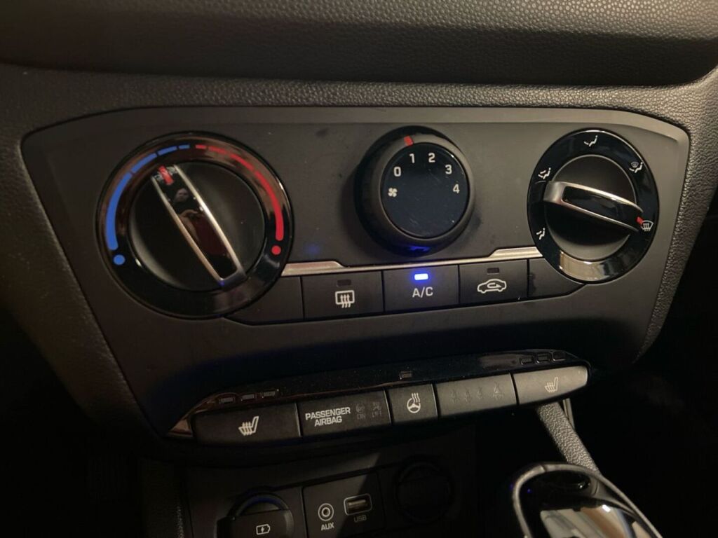 Hyundai i20 Hatchback 2019 Valkoinen