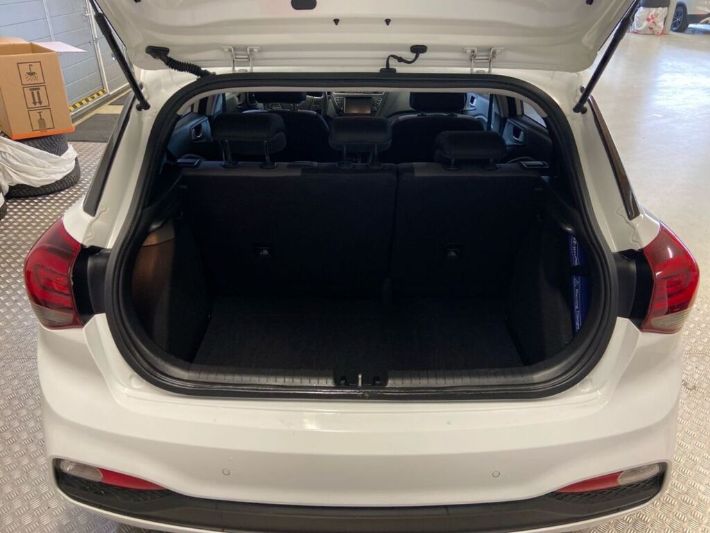Hyundai i20 Hatchback 2019 Valkoinen