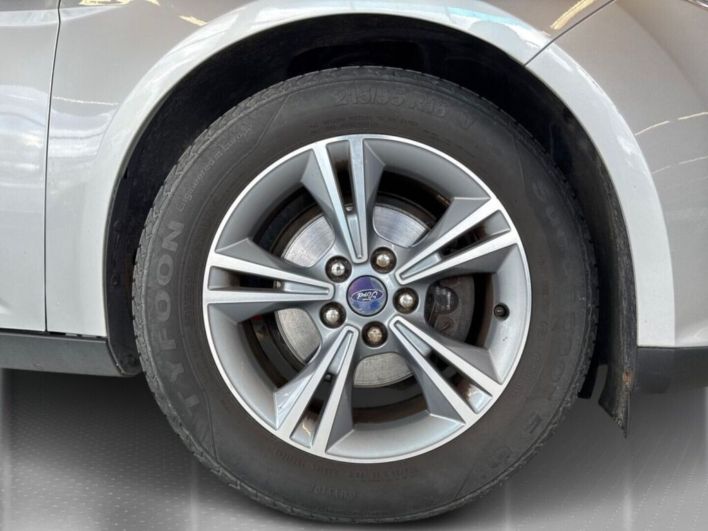Ford Focus 2013 Harmaa