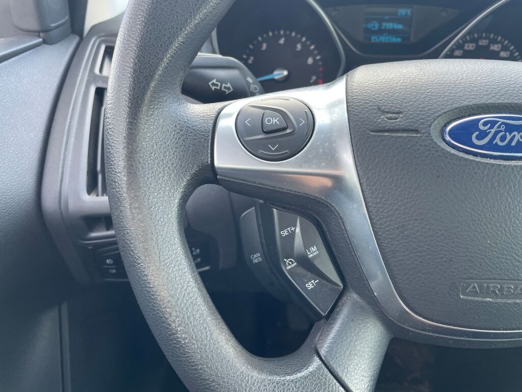 Ford Focus 2013 Harmaa