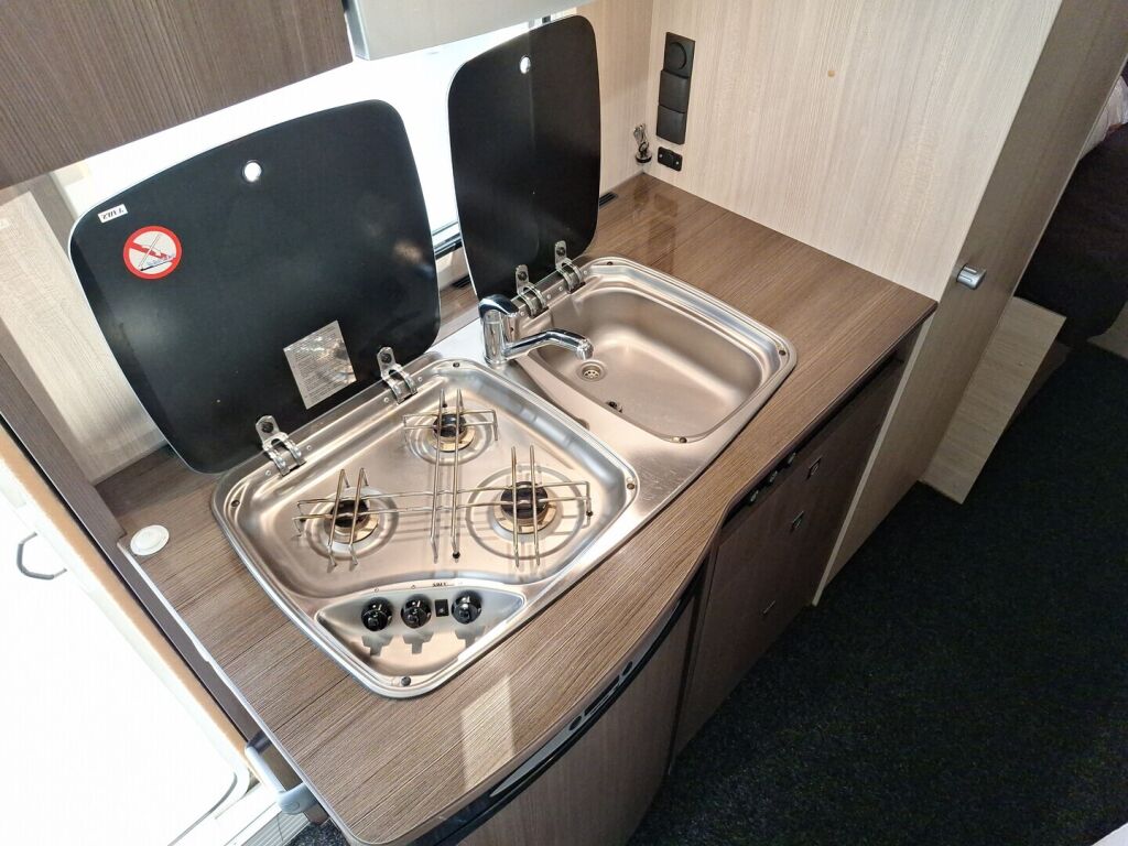 Dethleffs GLOBE S 2013 Valkoinen