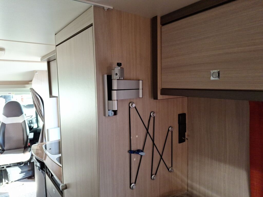 Dethleffs GLOBE S 2013 Valkoinen