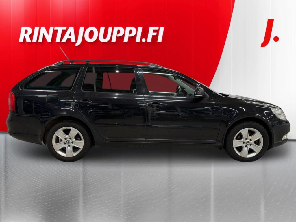 Skoda Octavia 2013 Musta